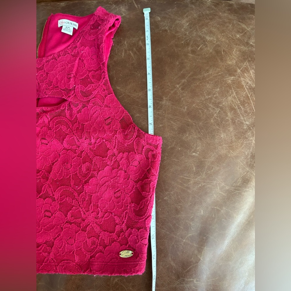 Guess lace crop top - size medium magenta color - Picture 7 of 7